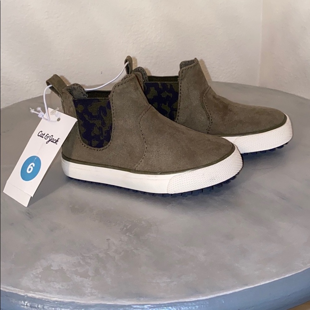 Cat & Jack Olive Anton Boots